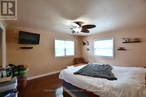 25 Berkely Street Wasaga Beach ON L9Z 2N6