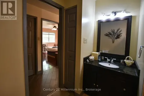25 Berkely Street Wasaga Beach ON L9Z 2N6