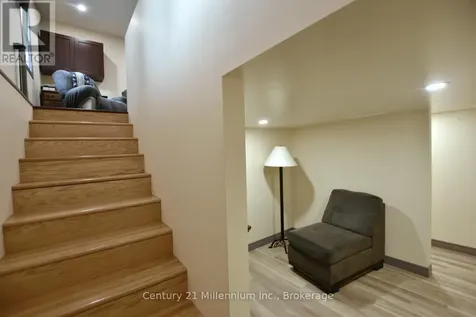 25 Berkely Street Wasaga Beach ON L9Z 2N6
