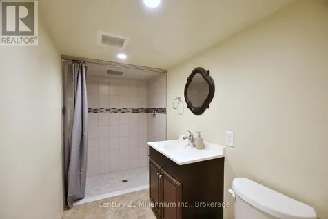 25 Berkely Street Wasaga Beach ON L9Z 2N6