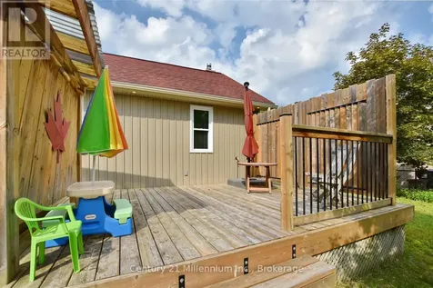 25 Berkely Street Wasaga Beach ON L9Z 2N6
