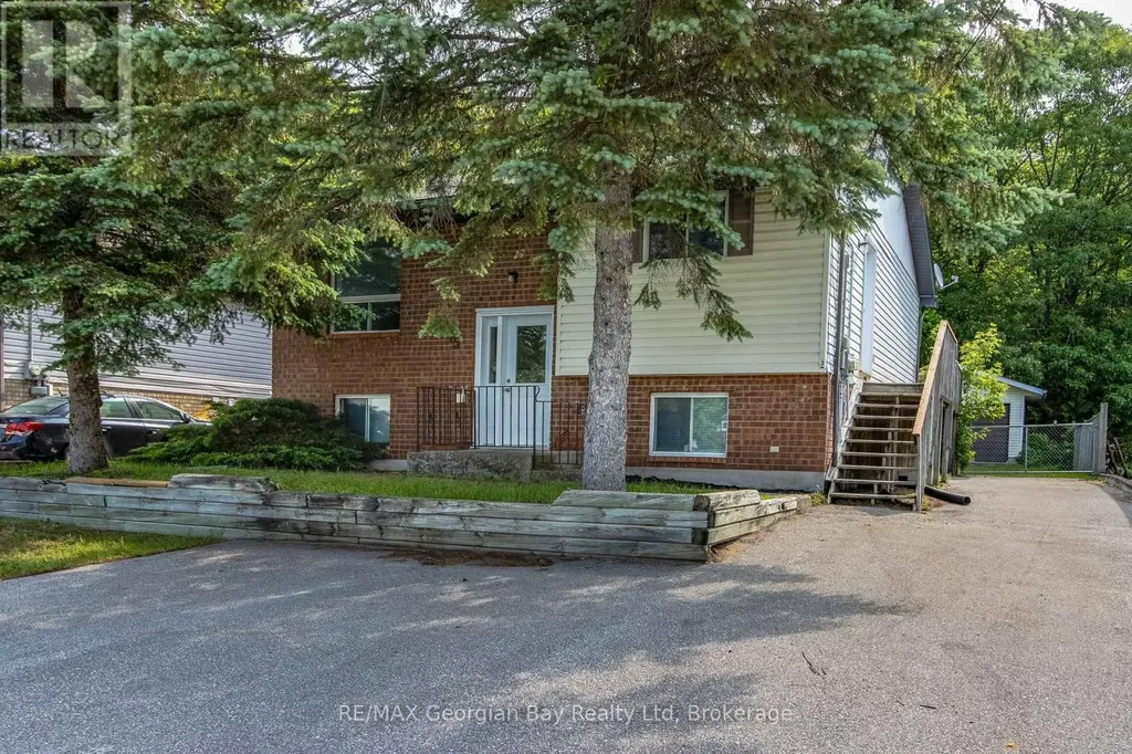 15 Mcguire Road Penetanguishene ON L9M 1C9