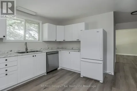 15 Mcguire Road Penetanguishene ON L9M 1C9