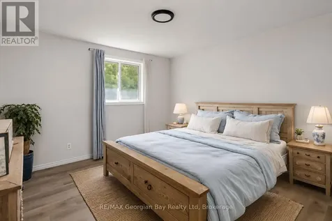 15 Mcguire Road Penetanguishene ON L9M 1C9