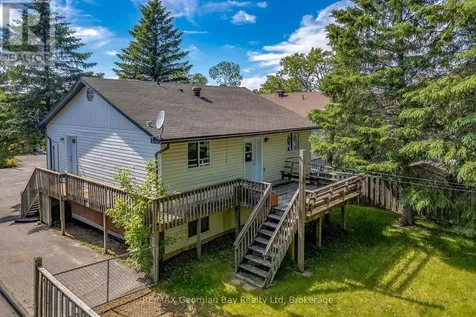 15 Mcguire Road Penetanguishene ON L9M 1C9