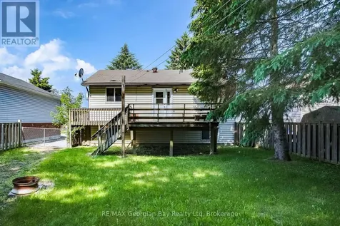 15 Mcguire Road Penetanguishene ON L9M 1C9