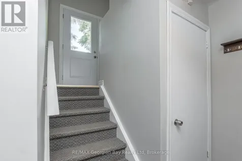 15 Mcguire Road Penetanguishene ON L9M 1C9