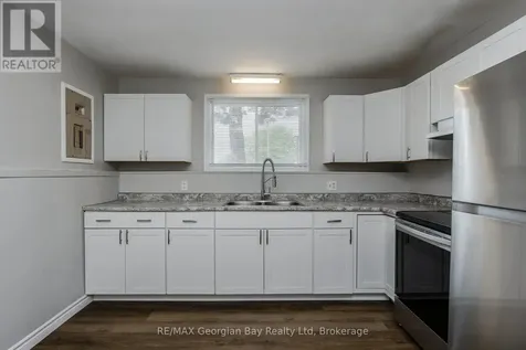 15 Mcguire Road Penetanguishene ON L9M 1C9