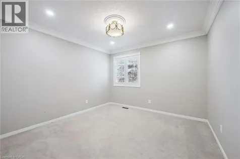 153 Sims Estate Drive Kitchener ON N2A 0A6
