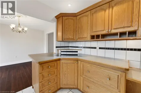 24 Grande Avenue Stoney Creek ON L8G 2E1