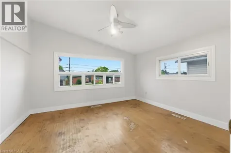 24 Grande Avenue Stoney Creek ON L8G 2E1
