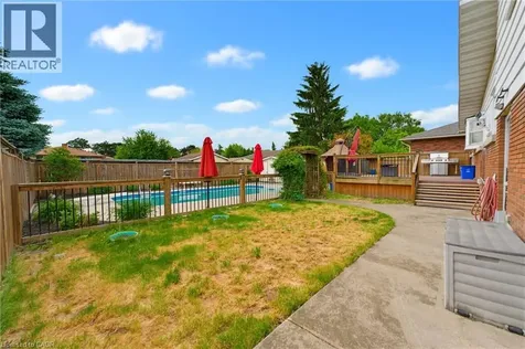 24 Grande Avenue Stoney Creek ON L8G 2E1