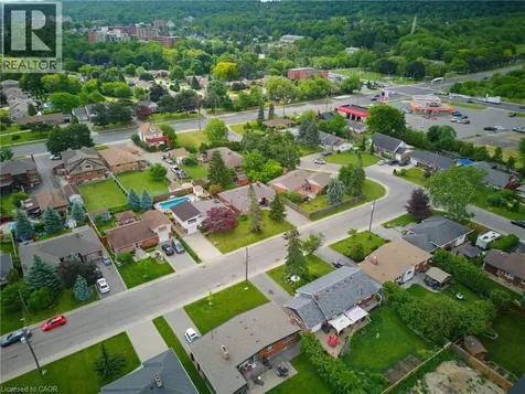 24 Grande Avenue Stoney Creek ON L8G 2E1