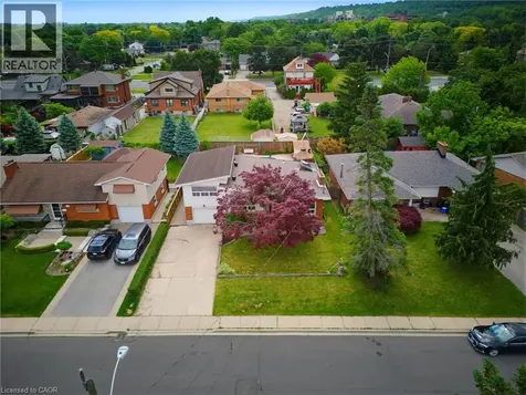 24 Grande Avenue Stoney Creek ON L8G 2E1