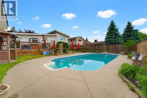 24 Grande Avenue Stoney Creek ON L8G 2E1