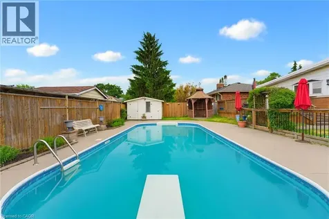 24 Grande Avenue Stoney Creek ON L8G 2E1
