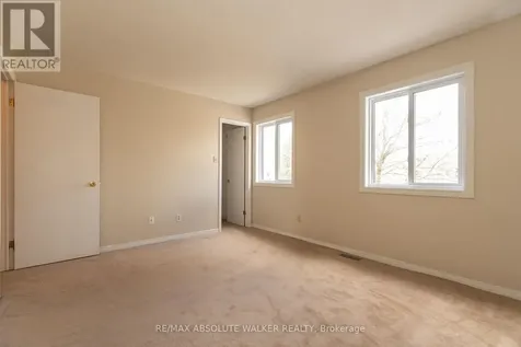 1411 Caravel Crescent Ottawa ON K1E 3X4