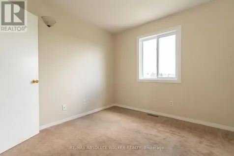 1411 Caravel Crescent Ottawa ON K1E 3X4