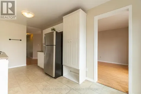 1411 Caravel Crescent Ottawa ON K1E 3X4