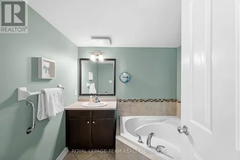 14 Norice Street Ottawa ON K2G 2X4