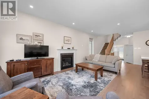 2381 Goldhawk Drive Ottawa ON K2S 2X4