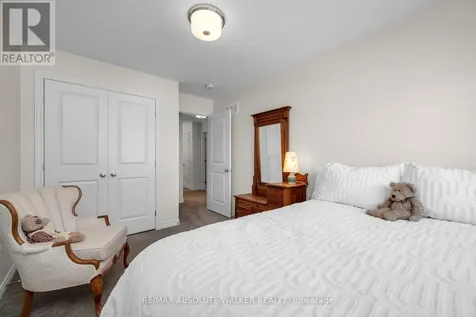 2381 Goldhawk Drive Ottawa ON K2S 2X4