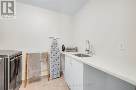 2381 Goldhawk Drive Ottawa ON K2S 2X4