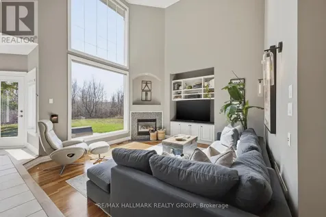 1518 Monaghan Lane Ottawa ON K2W 1B4