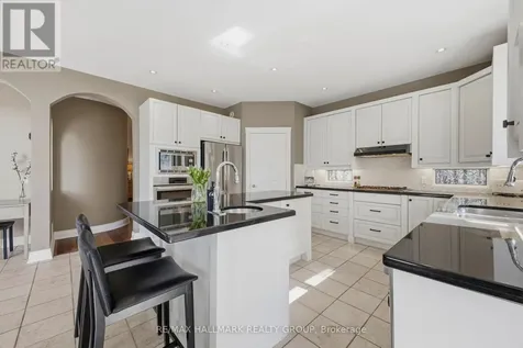 1518 Monaghan Lane Ottawa ON K2W 1B4
