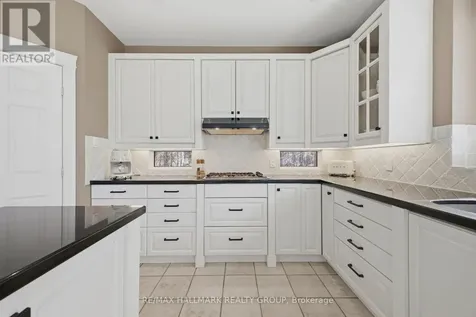 1518 Monaghan Lane Ottawa ON K2W 1B4