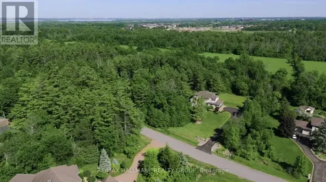 1518 Monaghan Lane Ottawa ON K2W 1B4