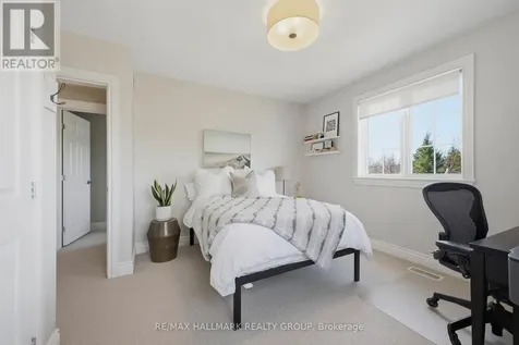 1518 Monaghan Lane Ottawa ON K2W 1B4