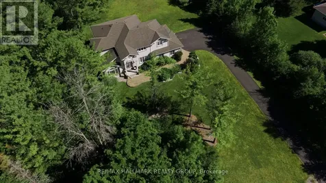 1518 Monaghan Lane Ottawa ON K2W 1B4
