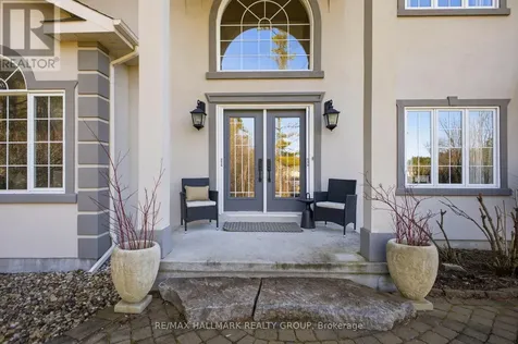 1518 Monaghan Lane Ottawa ON K2W 1B4