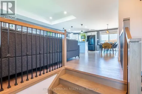15 Drew Street Petawawa ON K8H 0G4