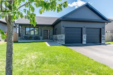15 Drew Street Petawawa ON K8H 0G4