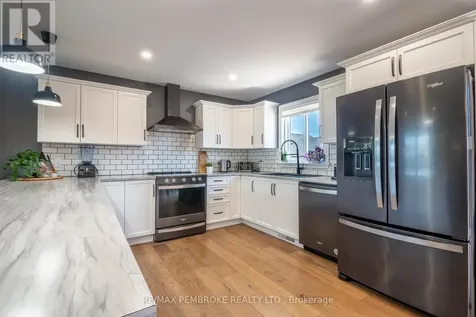 15 Drew Street Petawawa ON K8H 0G4