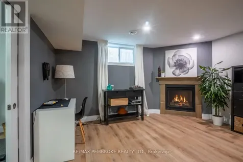15 Drew Street Petawawa ON K8H 0G4
