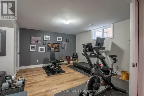 15 Drew Street Petawawa ON K8H 0G4