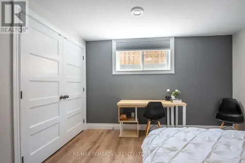 15 Drew Street Petawawa ON K8H 0G4