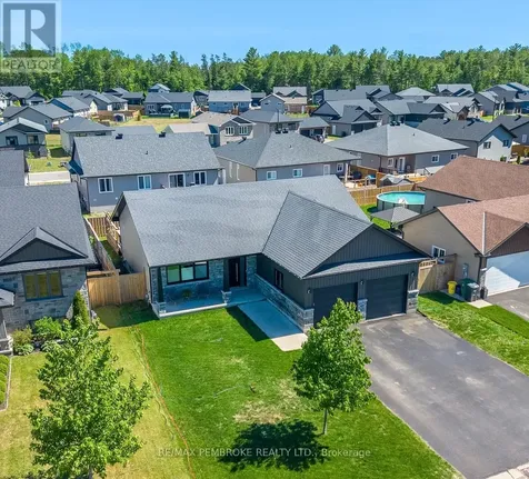 15 Drew Street Petawawa ON K8H 0G4