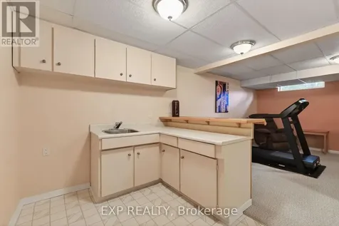 34 Four Seasons Drive Ottawa ON K2E 7P8