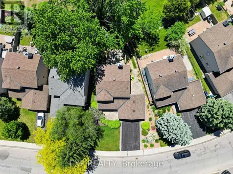 34 Four Seasons Drive Ottawa ON K2E 7P8