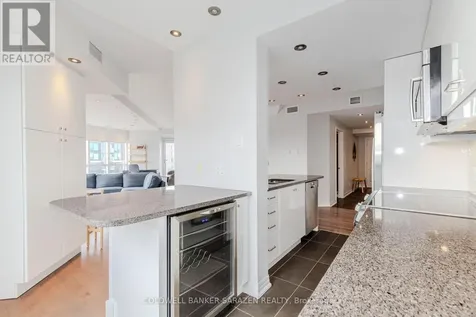 242 Rideau Street Ottawa ON K1N 0B7