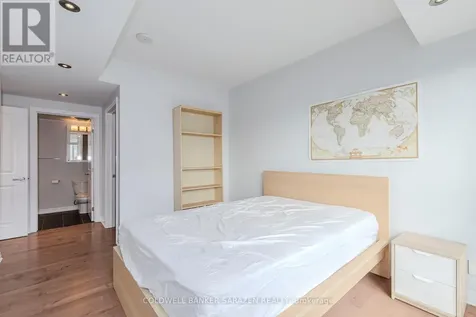 242 Rideau Street Ottawa ON K1N 0B7