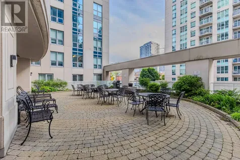 242 Rideau Street Ottawa ON K1N 0B7