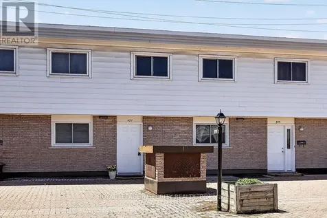 427 Moodie Drive Ottawa ON K2H 8A4