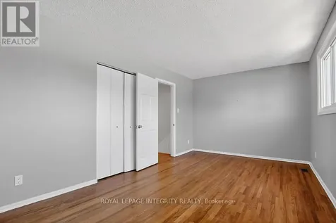 427 Moodie Drive Ottawa ON K2H 8A4
