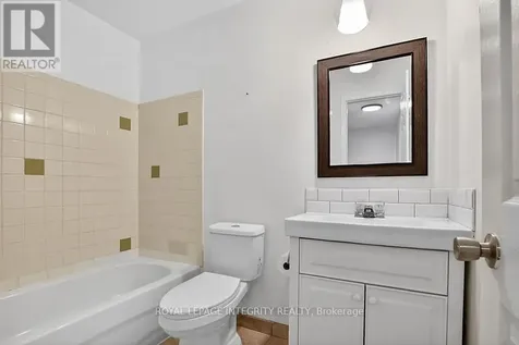 427 Moodie Drive Ottawa ON K2H 8A4