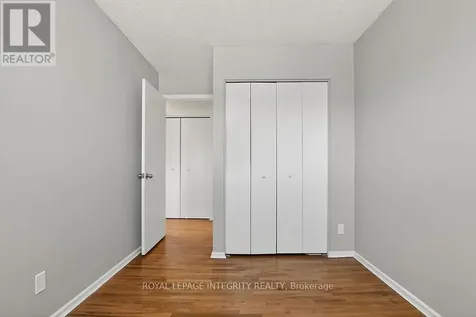 427 Moodie Drive Ottawa ON K2H 8A4